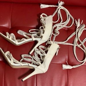 Pearl white Lace up Heels Size 40/9